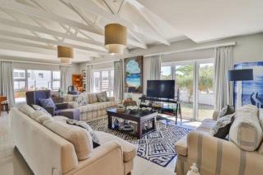 5 Bedroom Property for Sale in Van Riebeeckstrand Western Cape